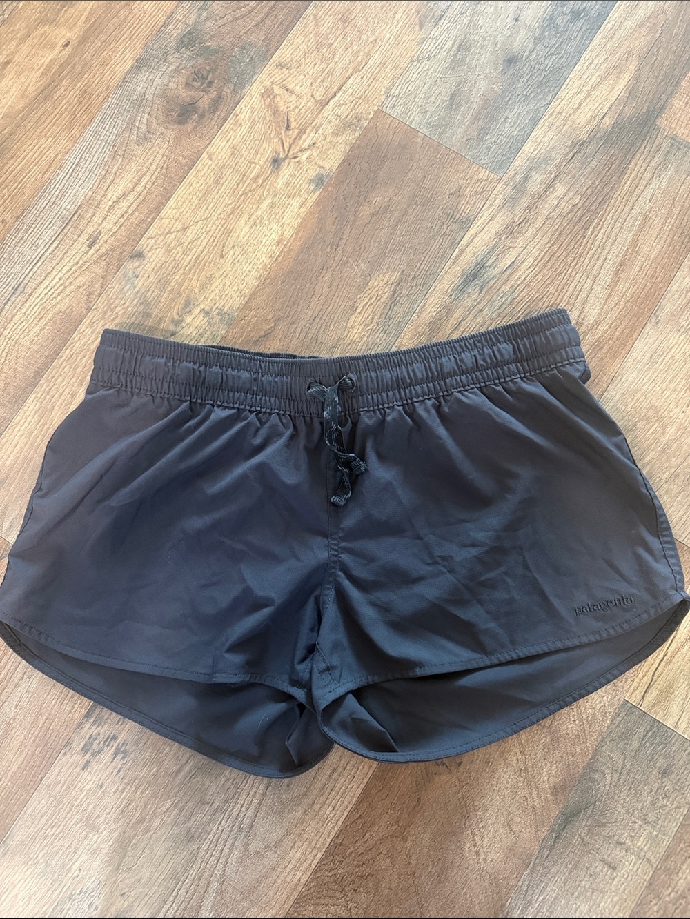 Patagonia Black Women's Barely Baggy Shorts 2.5 inch in seam Size Small
